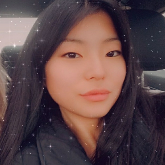 Meet your Posher, Julie - Picture 1 of 1